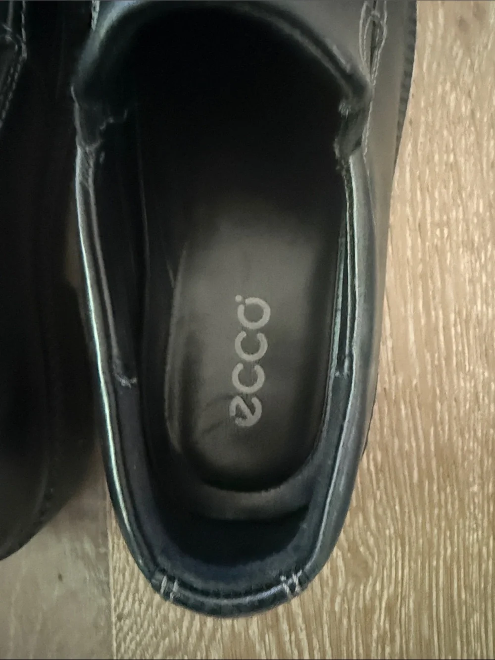 ECCO Men's Black Leather Slip-On Loafers